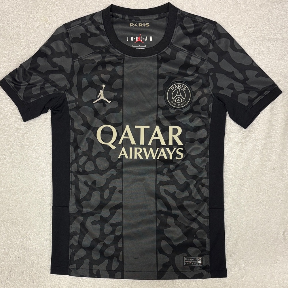 Nike Air Jordan Paris Saint-Germain 2023/24 Stadium boys size small
